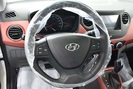 Hyundai Grand i10 Hatchback 1.2 AT - Hình 24